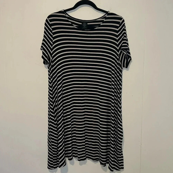 Agnes & Dora USA Women’s Short Sleeve Black & White Stripes 1057 - Picture 1 of 4